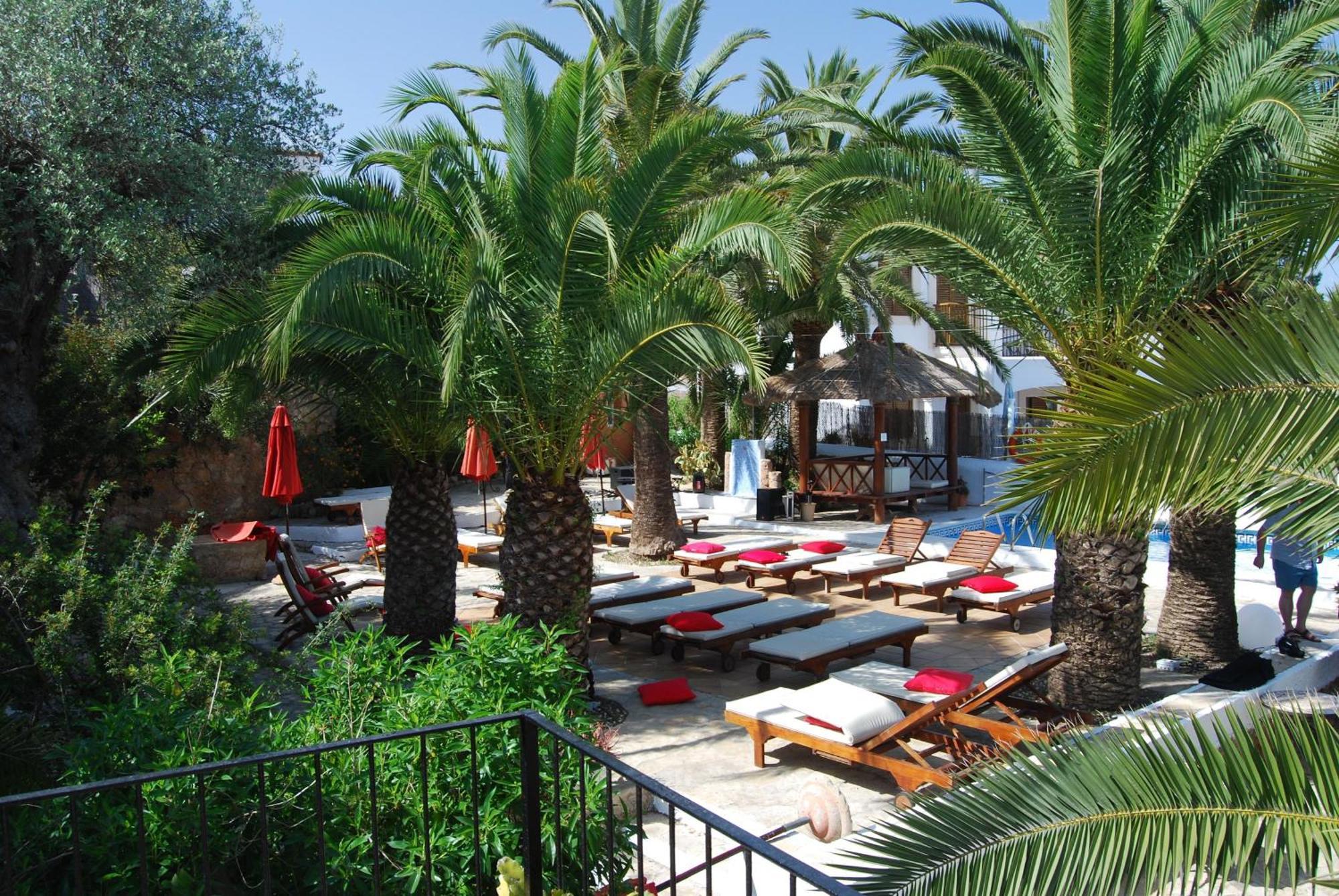 Buenavista & Suites Santa Eularia des Riu Exterior photo